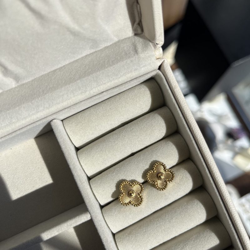 Gold Clover